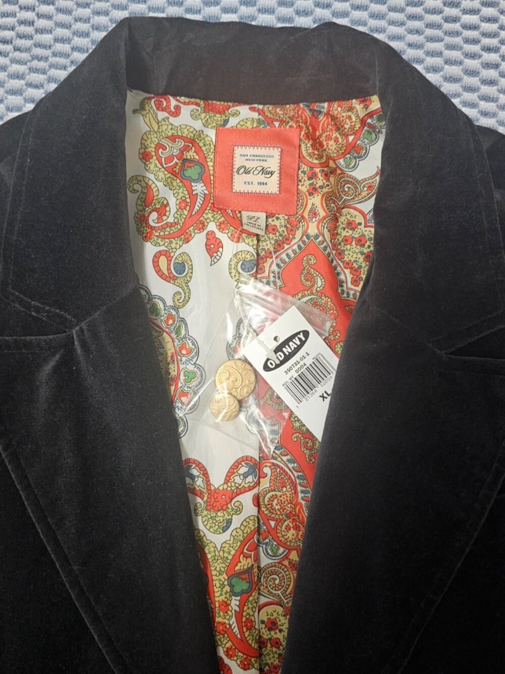 NEW Old Navy Quiet Luxury Black Velvet Blazer Gold  Buttons Paisley Lining  XL - Picture 5 of 8